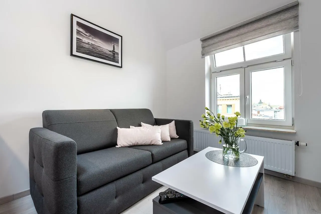 포즈난 Panorama Twin Loft Superior 아파트