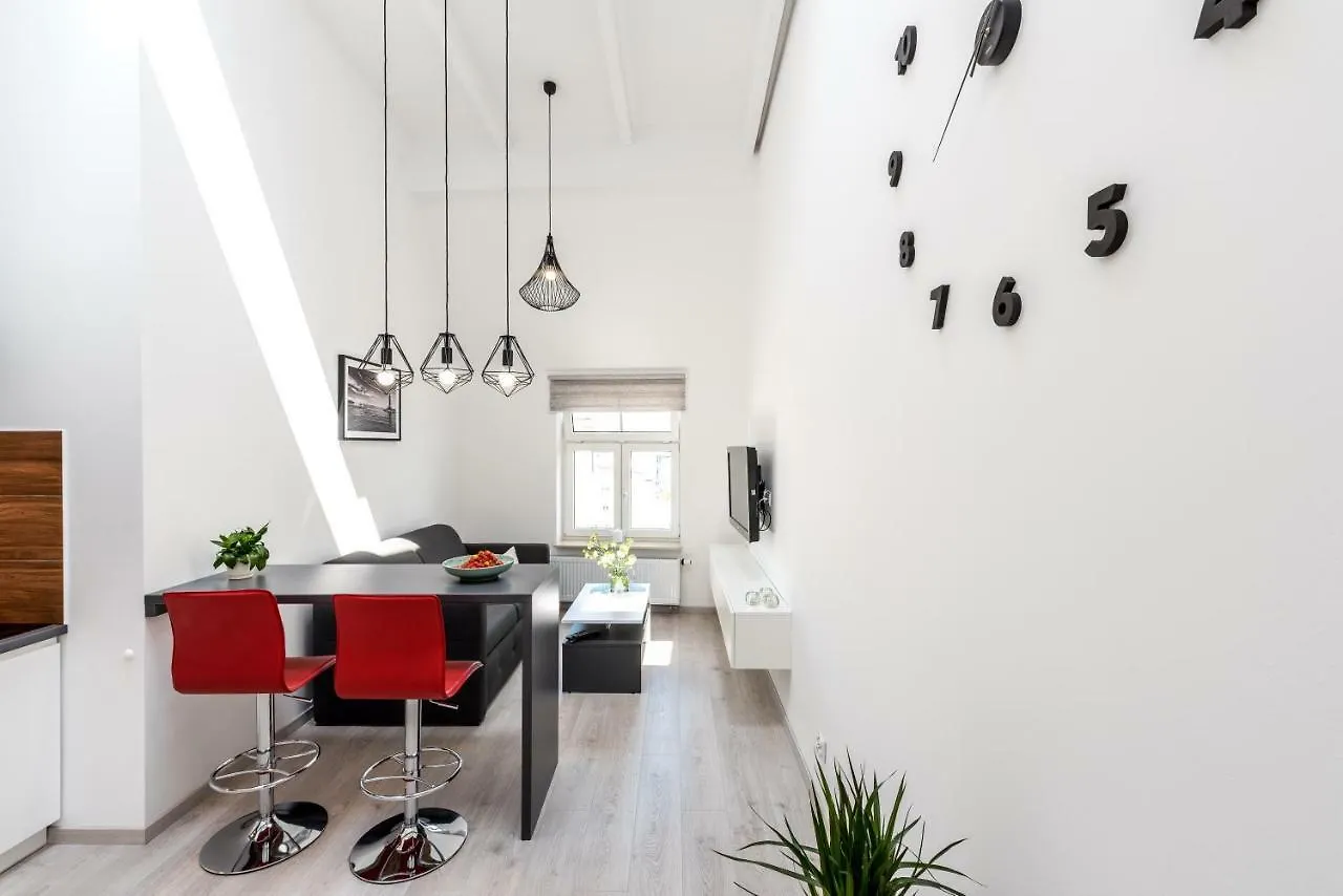 포즈난 Panorama Twin Loft Superior 아파트 0*,