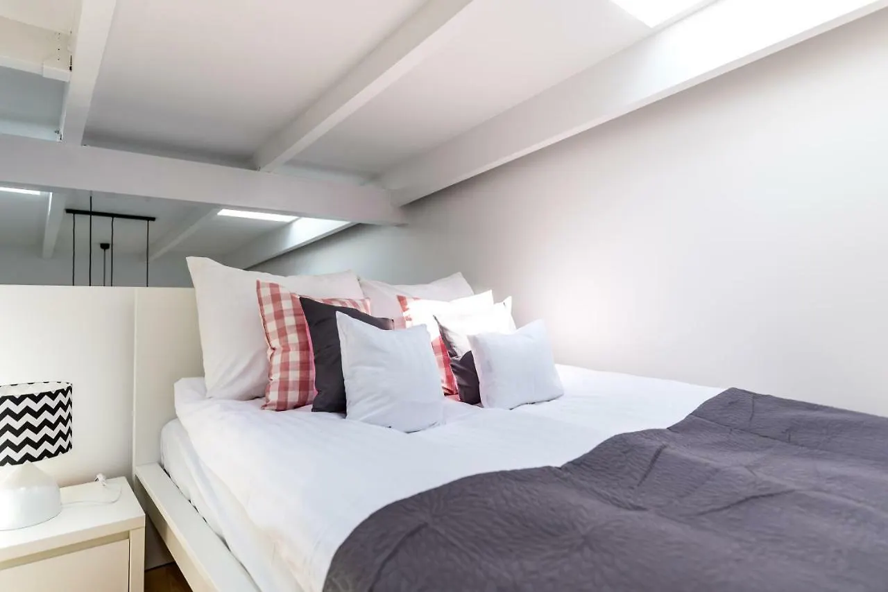 포즈난 Panorama Twin Loft Superior 아파트
