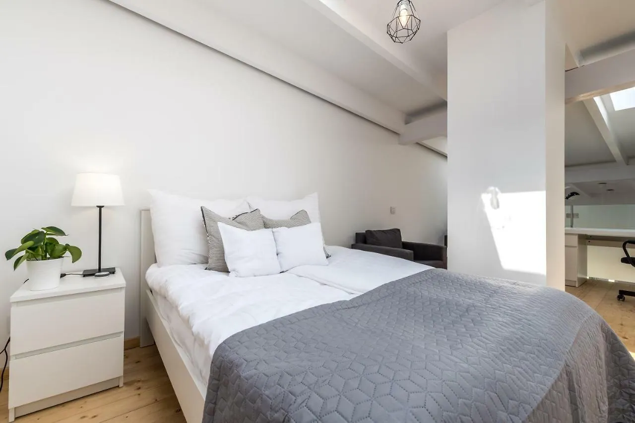 포즈난 Panorama Twin Loft Superior 아파트