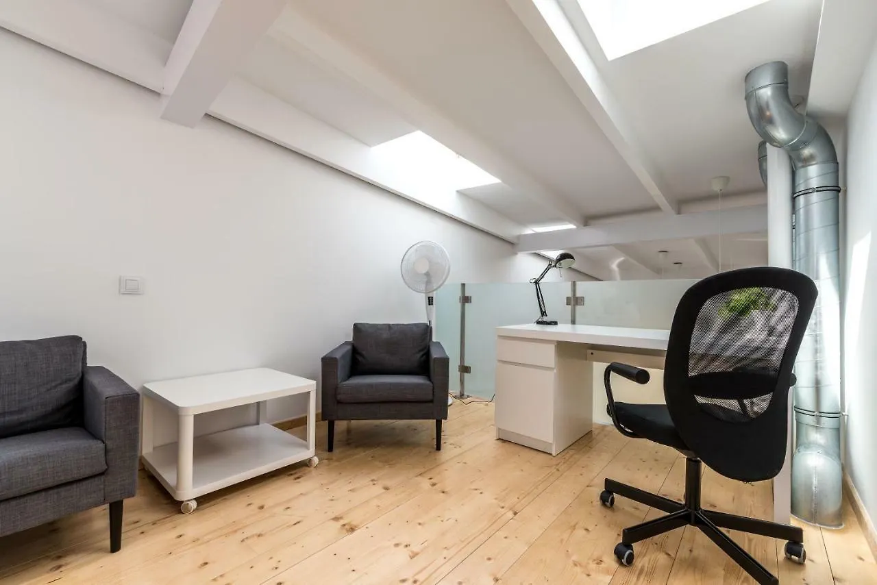 포즈난 Panorama Twin Loft Superior 아파트